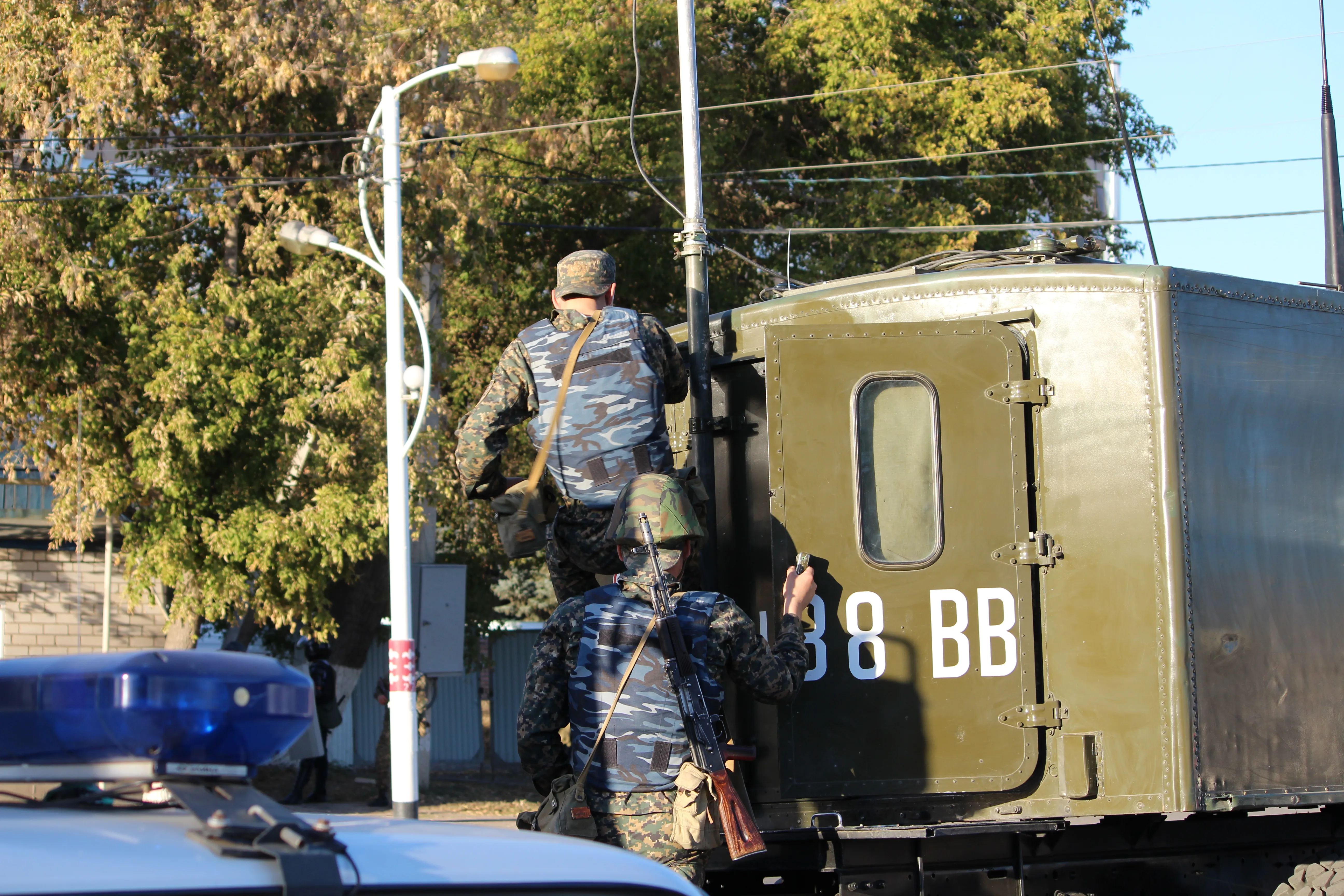 Движение авто и людей ограничат из-за учений в Уральске